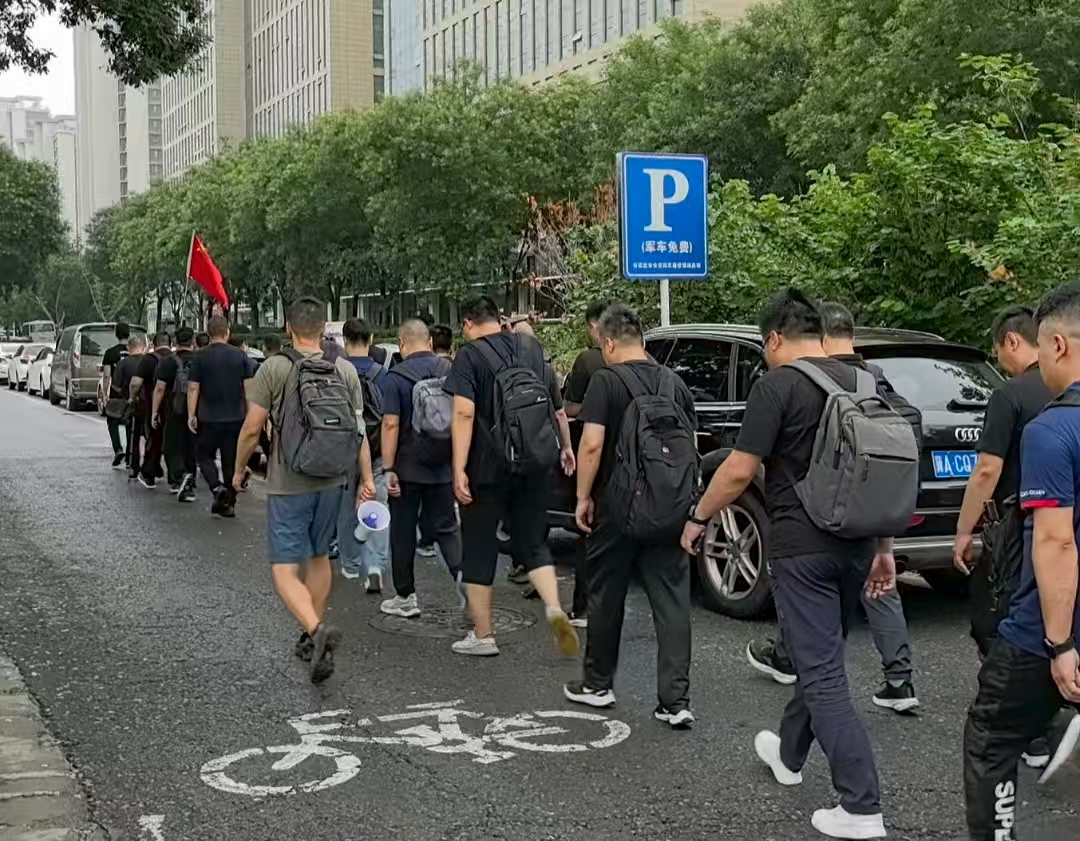 J9直营集团运动地板2025团队建设纪实